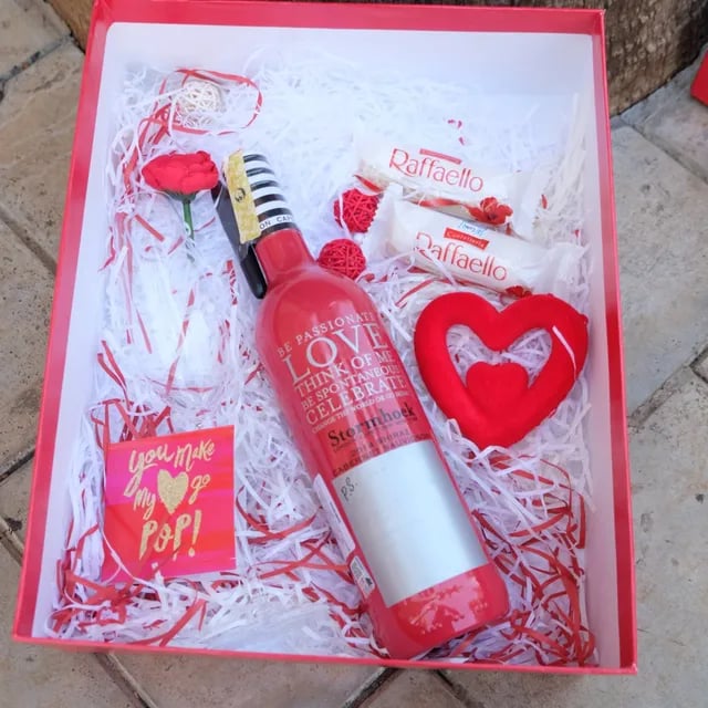 Stormhoek Shiraz Valentine's Gift